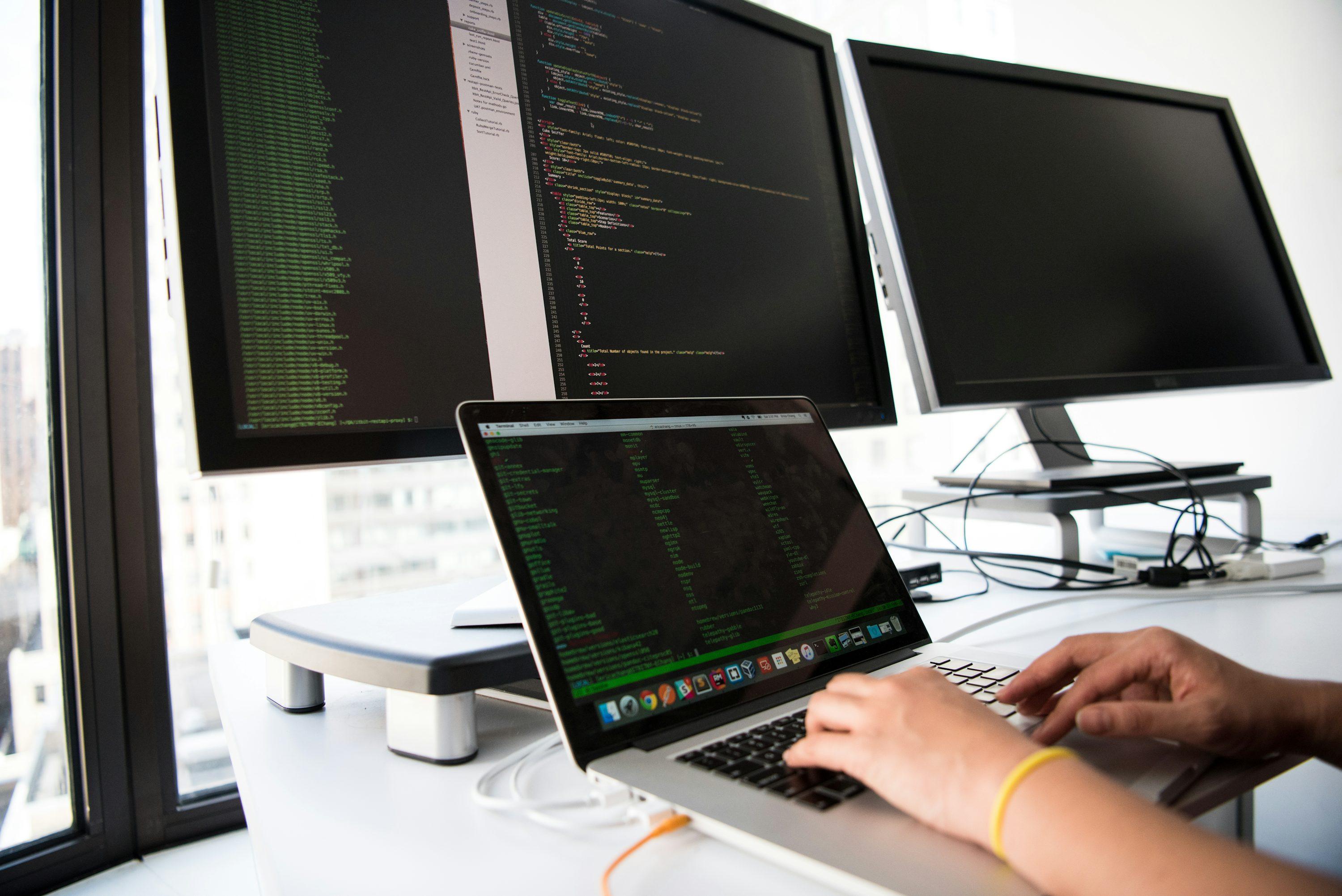 Laravel vs CodeIgniter